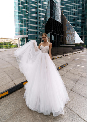 Thin Straps Ivory Lace Tulle Wedding Dress